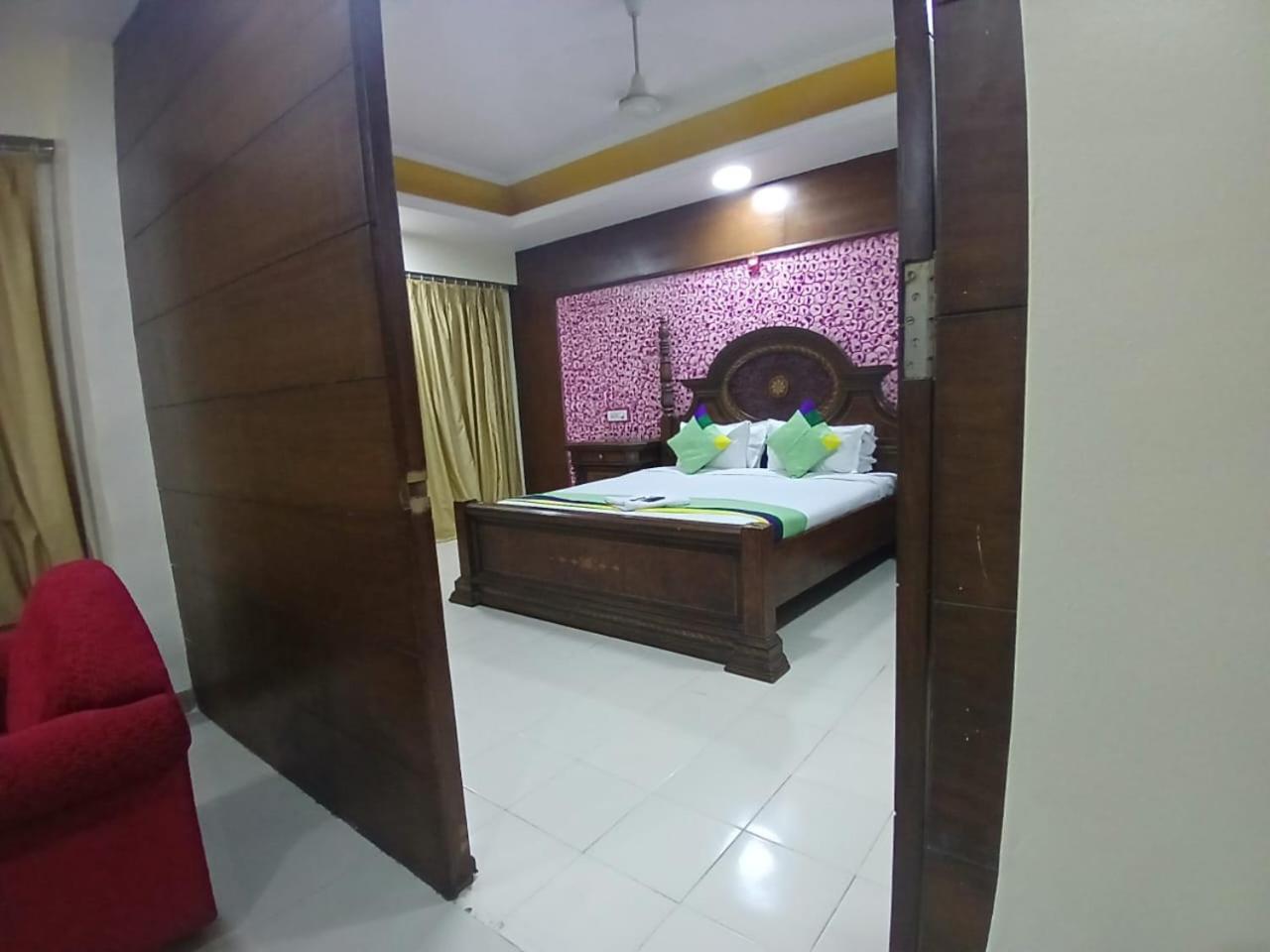 Blossoms Room The Plaza-Luxury Collection- Lakdikapul ไฮเดอราบัด ภายนอก รูปภาพ