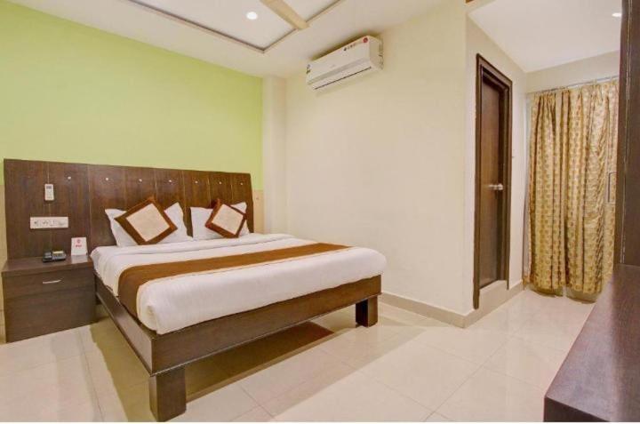 Blossoms Room The Plaza-Luxury Collection- Lakdikapul ไฮเดอราบัด ภายนอก รูปภาพ