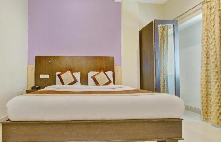 Blossoms Room The Plaza-Luxury Collection- Lakdikapul ไฮเดอราบัด ภายนอก รูปภาพ